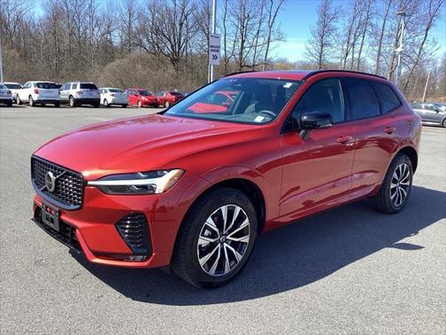2025 Volvo XC60 B5 Plus