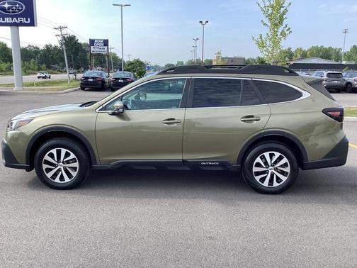 2022 Subaru Outback Premium
