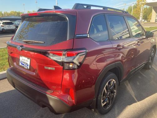 2025 Subaru Forester Hybrid Premium Hybrid
