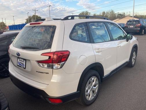 2022 Subaru Forester Base (CVT)