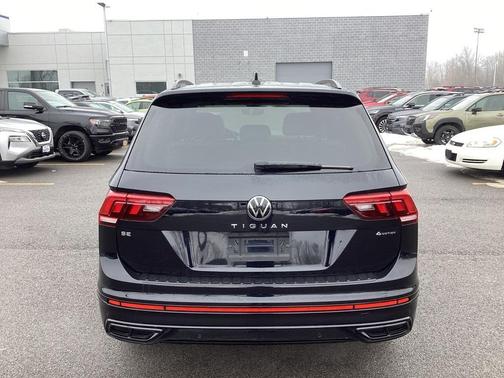 2022 Volkswagen Tiguan 2.0T SE R-Line Black