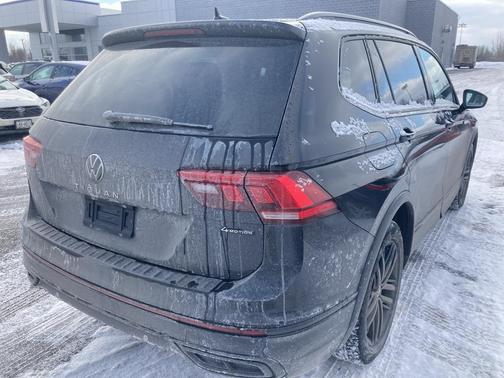 2022 Volkswagen Tiguan 2.0T SE R-Line Black
