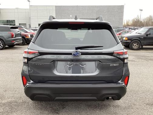 2025 Subaru Forester Hybrid Premium Hybrid