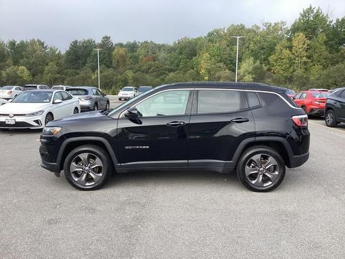 2022 Jeep Compass Latitude Lux