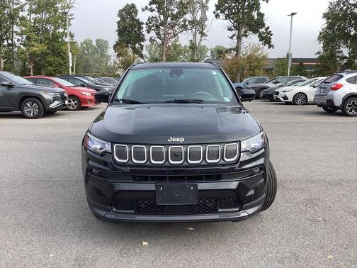 2022 Jeep Compass Latitude Lux