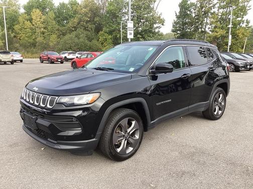 2022 Jeep Compass Latitude Lux