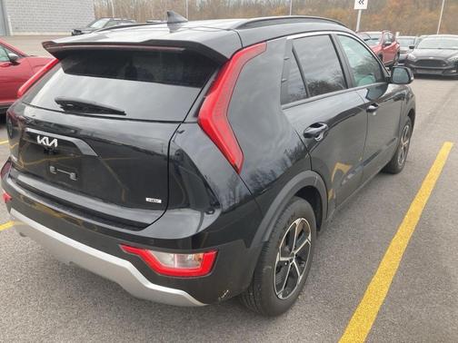 2023 Kia Niro EX