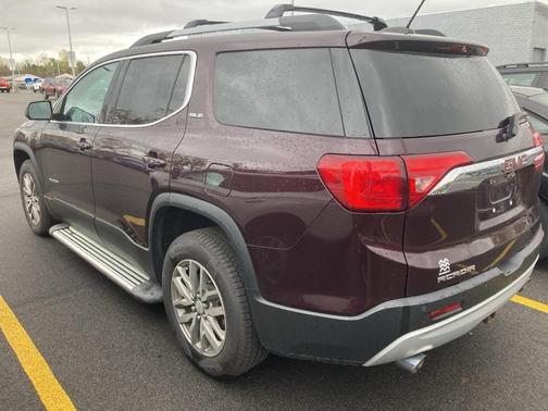 2017 GMC Acadia SLE-2