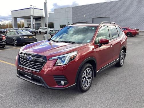 2023 Subaru Forester Premium