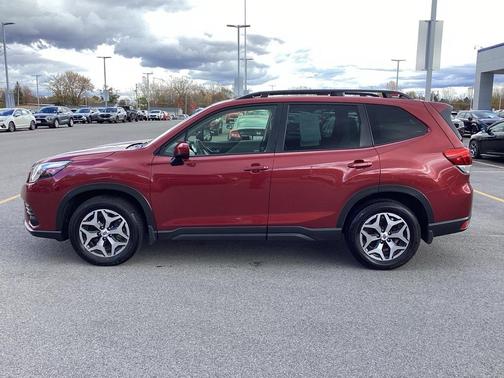 2023 Subaru Forester Premium