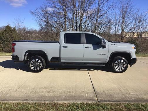 2024 Chevrolet Silverado 2500 Custom