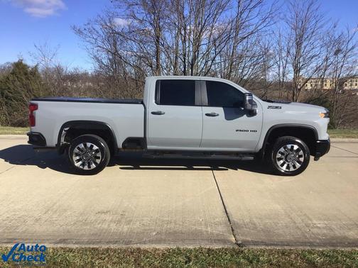 2024 Chevrolet Silverado 2500 Custom