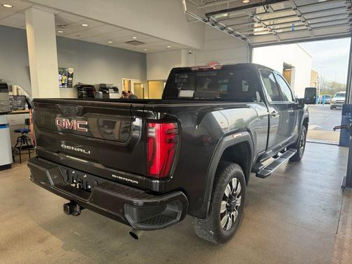 Onyx Black 2024 GMC Sierra 2500 Denali