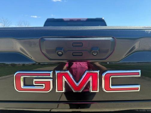Onyx Black 2024 GMC Sierra 2500 Denali