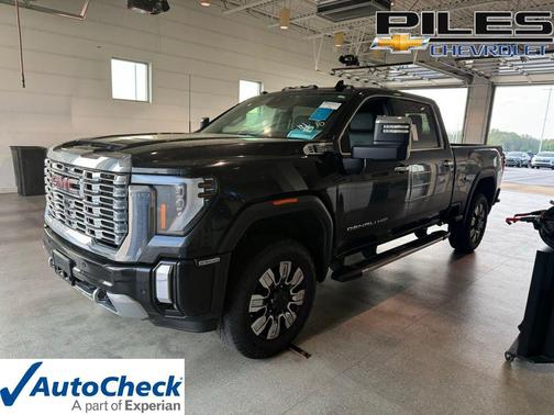 Onyx Black 2024 GMC Sierra 2500 Denali