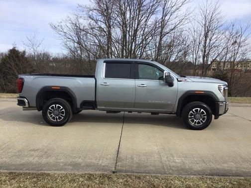 2024 GMC Sierra 2500 SLT