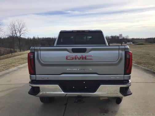 2024 GMC Sierra 2500 SLT