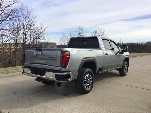 2024 GMC Sierra 2500 SLT