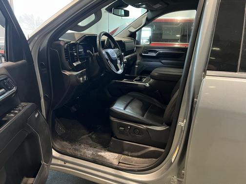 2024 GMC Sierra 2500 SLT