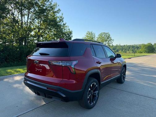 Radiant Red Tintcoat 2026 Chevrolet Equinox AWD RS