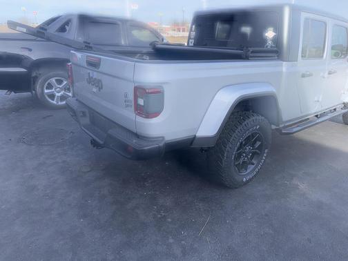 2024 Jeep Gladiator Willys