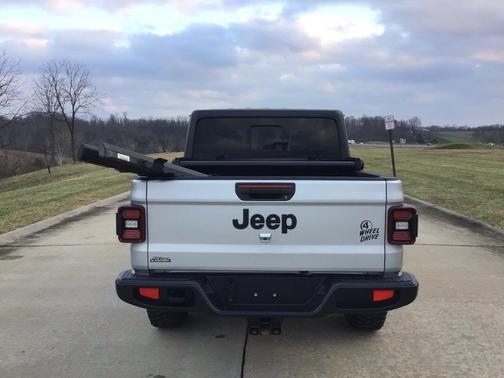2024 Jeep Gladiator Willys