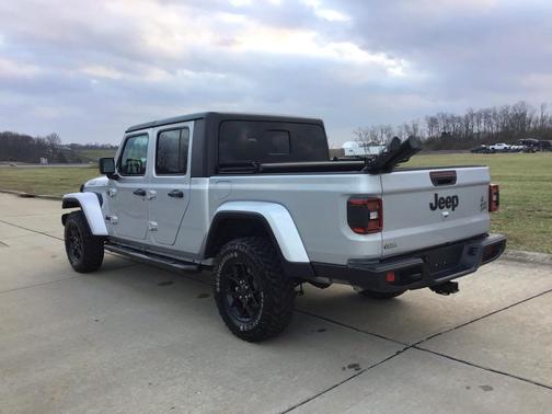 2024 Jeep Gladiator Willys