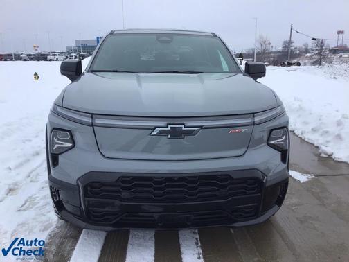 2025 Chevrolet Silverado EV RST