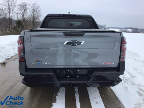 2025 Chevrolet Silverado EV RST