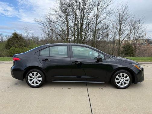 Black 2025 Toyota Corolla LE