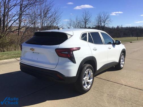 2024 Chevrolet Trax LS