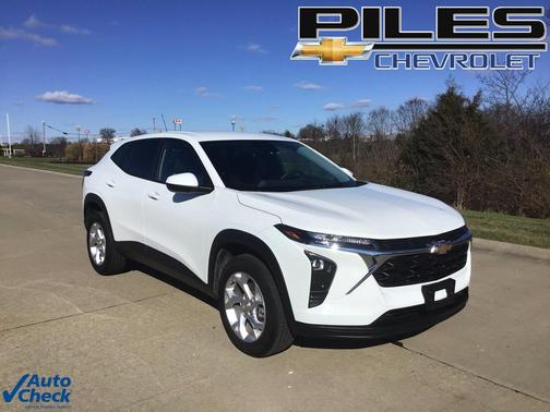 2024 Chevrolet Trax LS