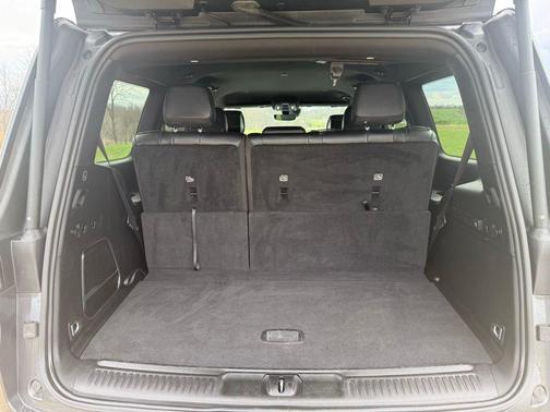 Baltic Gray Metallic Clearcoat 2024 Jeep Wagoneer Series II 4x4