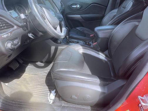 Spitfire Orange Clearcoat 2021 Jeep Cherokee Latitude Plus