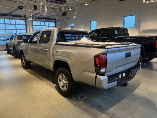 2022 Toyota Tacoma SR