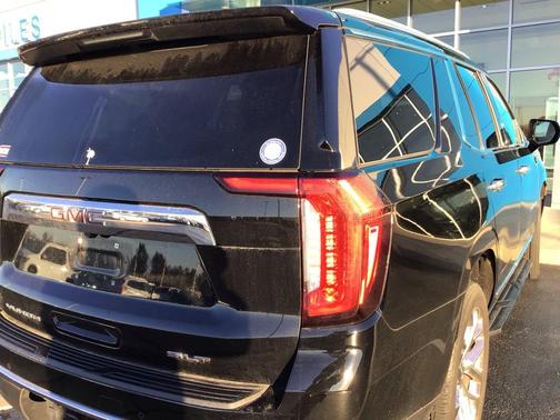 2021 GMC Yukon SLT