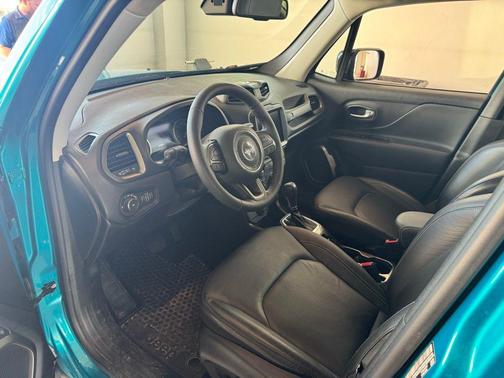 Bikini Metallic Clearcoat 2022 Jeep Renegade Limited