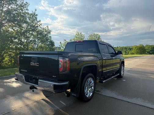 Onyx Black 2018 GMC Sierra 1500 SLT