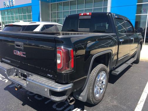 Onyx Black 2018 GMC Sierra 1500 SLT