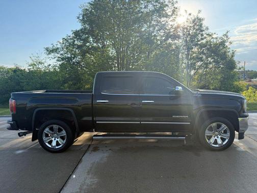 Onyx Black 2018 GMC Sierra 1500 SLT