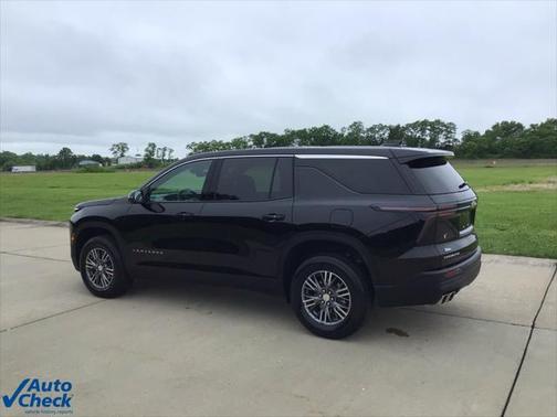 2024 Chevrolet Traverse LS