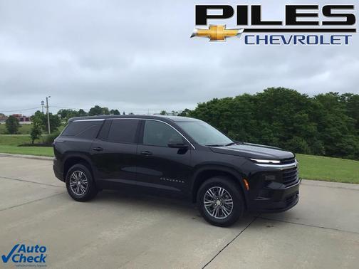 2024 Chevrolet Traverse LS