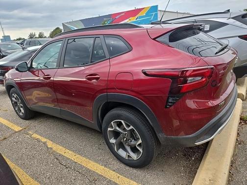 2024 Chevrolet Trax LT