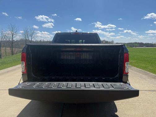 Granite Crystal Metallic Clearcoat 2020 RAM 1500 Big Horn/Lone Star