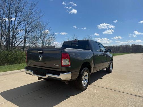 Granite Crystal Metallic Clearcoat 2020 RAM 1500 Big Horn/Lone Star