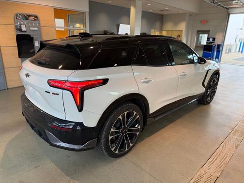 Pearl 2025 Chevrolet Blazer EV SS AWD