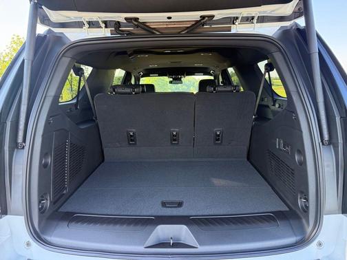 Summit White 2026 Chevrolet Suburban LT
