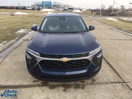 2024 Chevrolet Trax LS