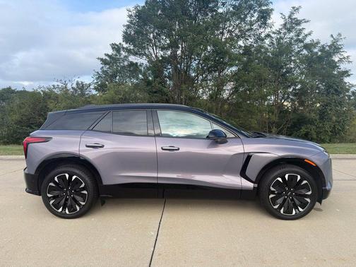 Galaxy Gray Metallic 2026 Chevrolet Blazer EV AWD RS