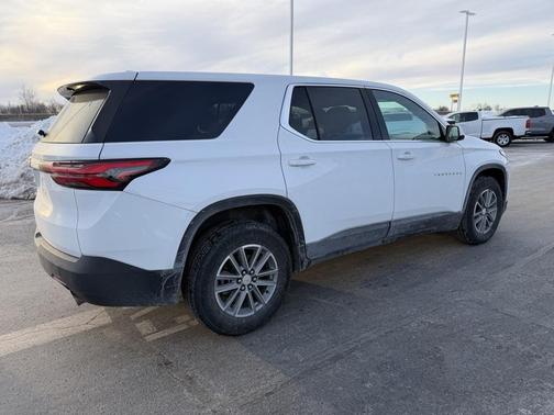 2023 Chevrolet Traverse LS
